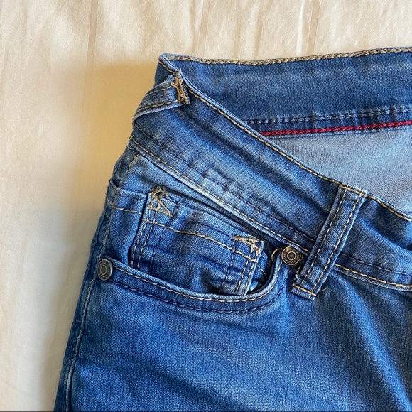 Wallflower 3R Medium Wash Skinny Jeans - Picture 4 of 5